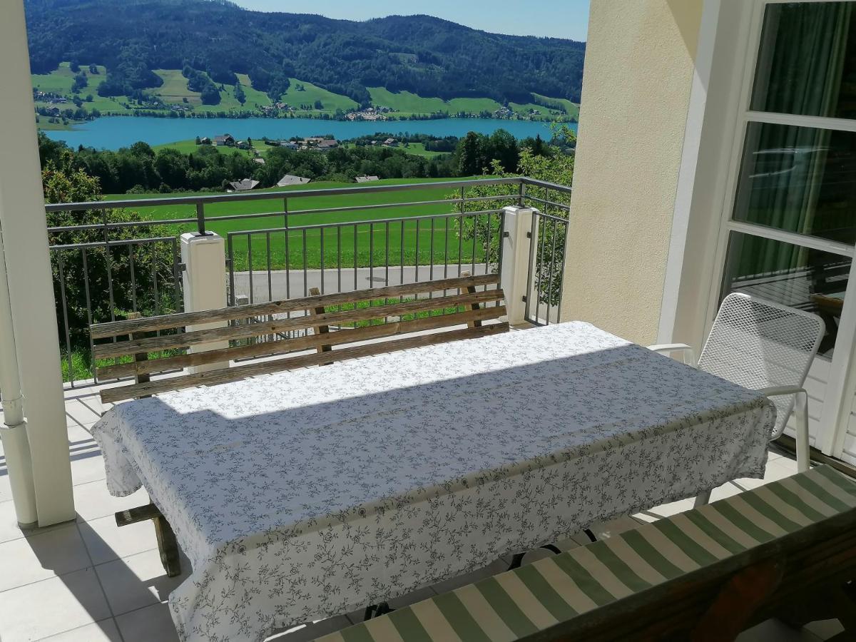 Wunderschoene Ferienwohnung Mit Seeblick Zell am Moos Esterno foto