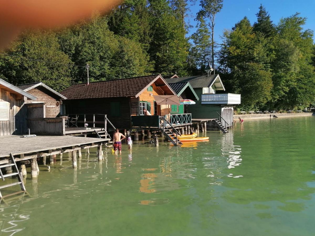 Wunderschoene Ferienwohnung Mit Seeblick Zell am Moos Esterno foto